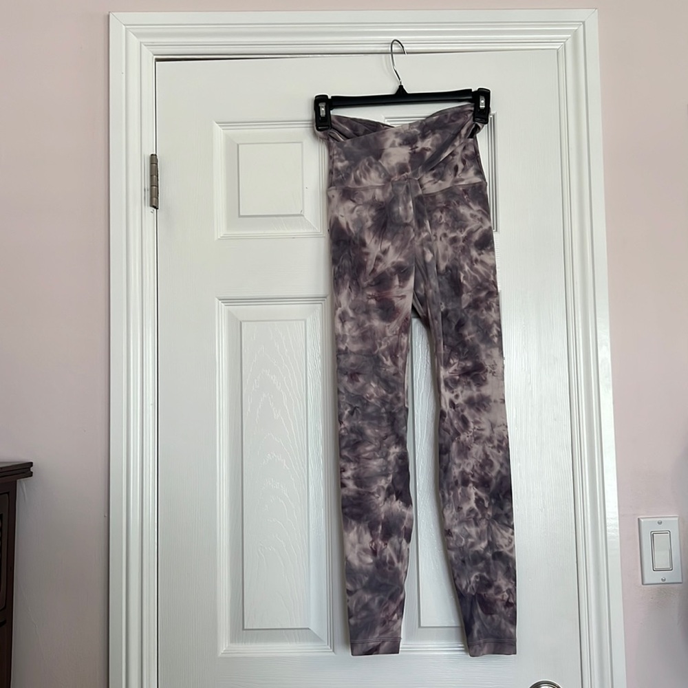 Tie-dye lululemon leggings